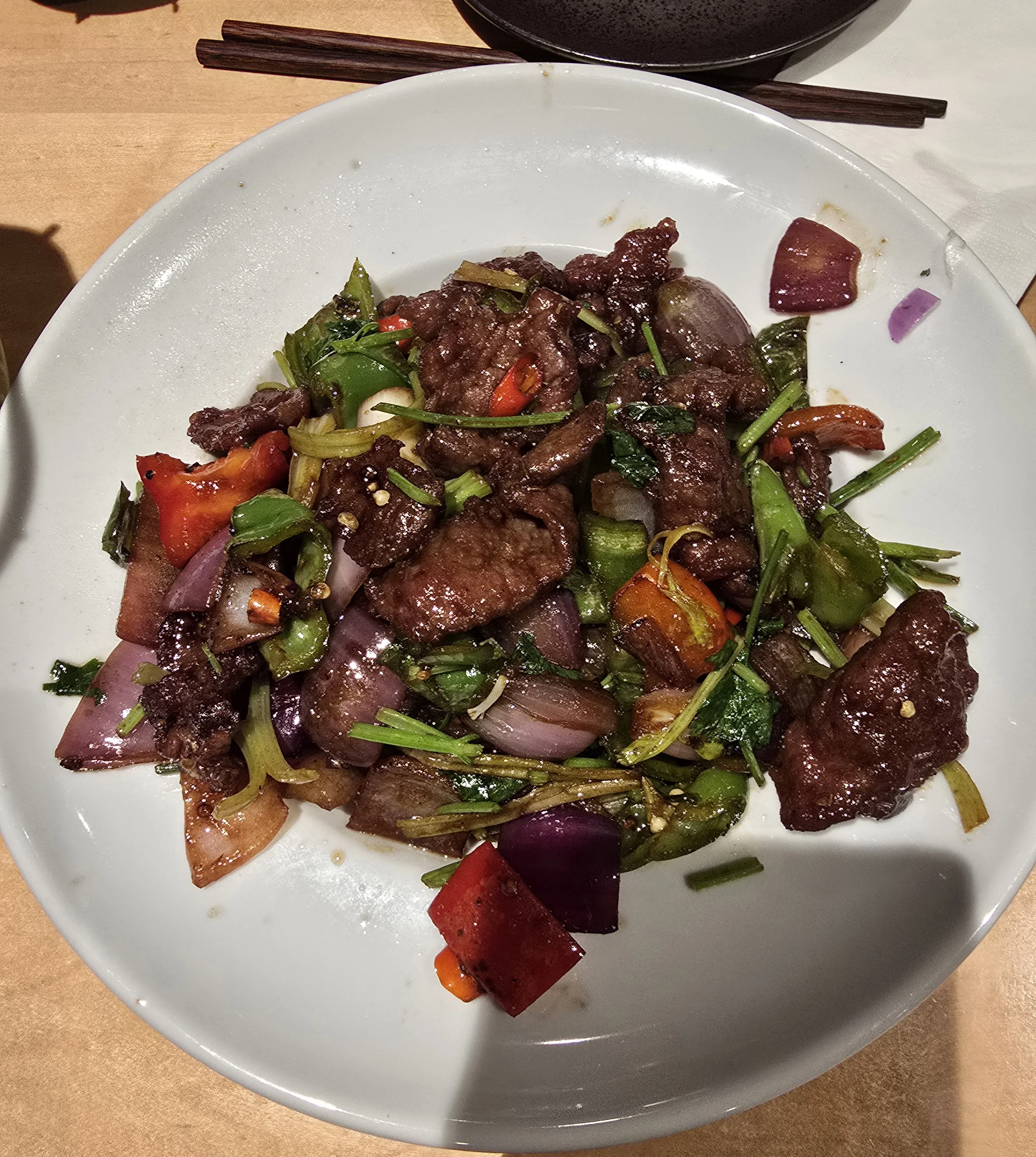 Spicy Stir-Fried Beef with Chili